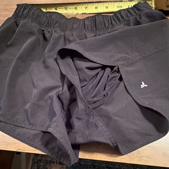 Old Navy Active StretchTech Black Women's Athletic Shorts XSmall - Picture 4 of 6